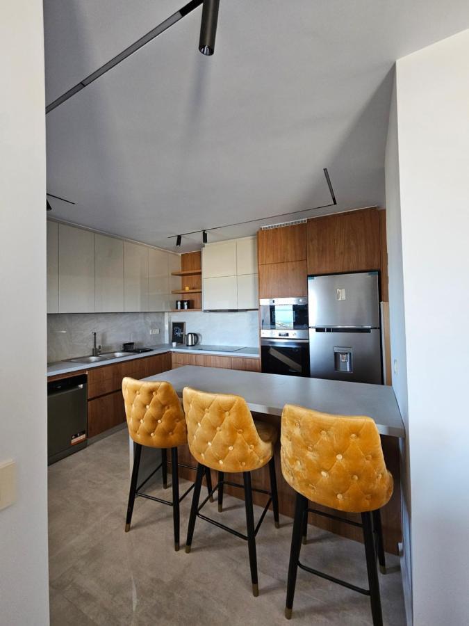 Calm & Dreamy Luxury Apts Pírgos Exterior photo
