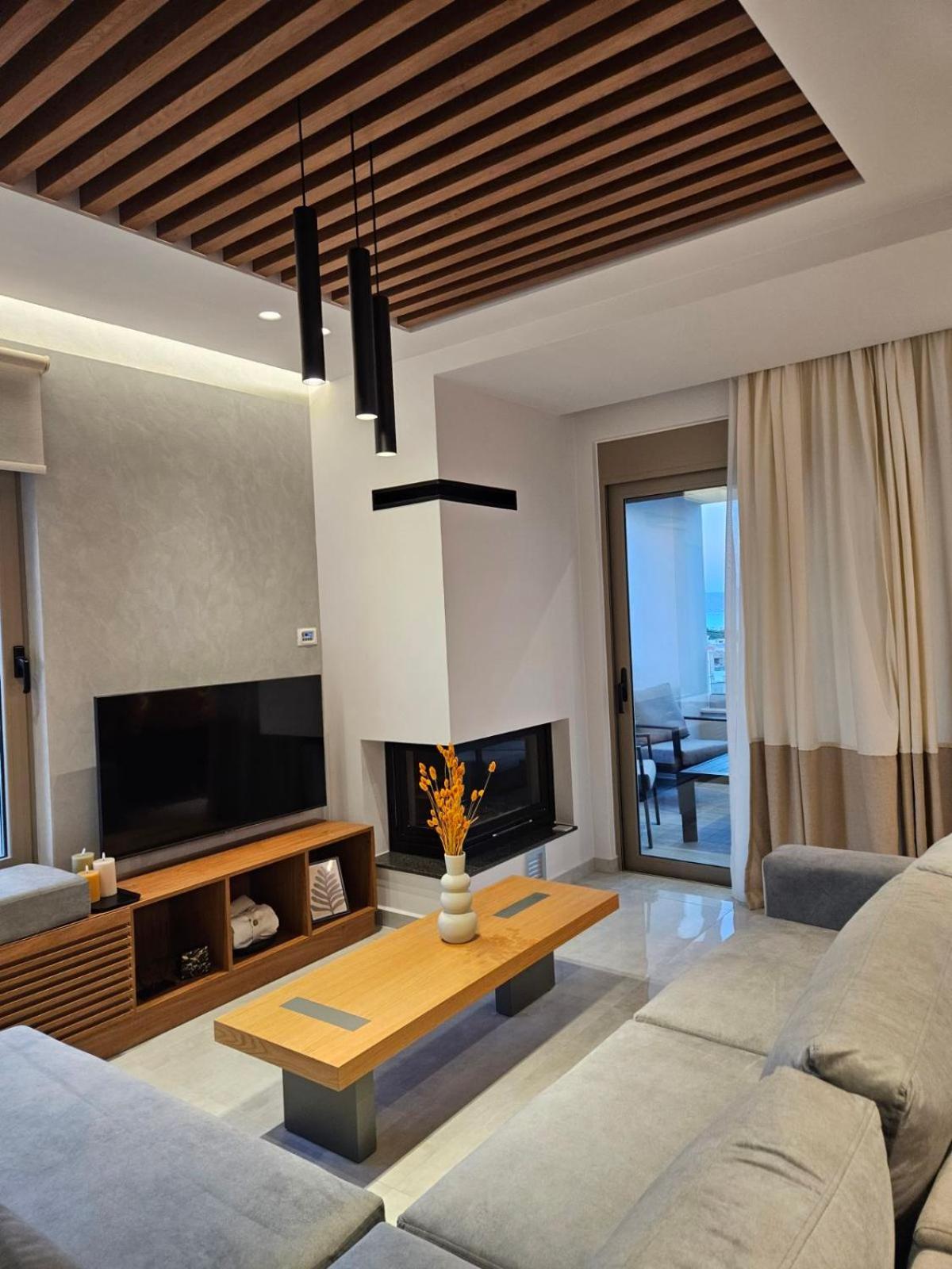 Calm & Dreamy Luxury Apts Pírgos Exterior photo