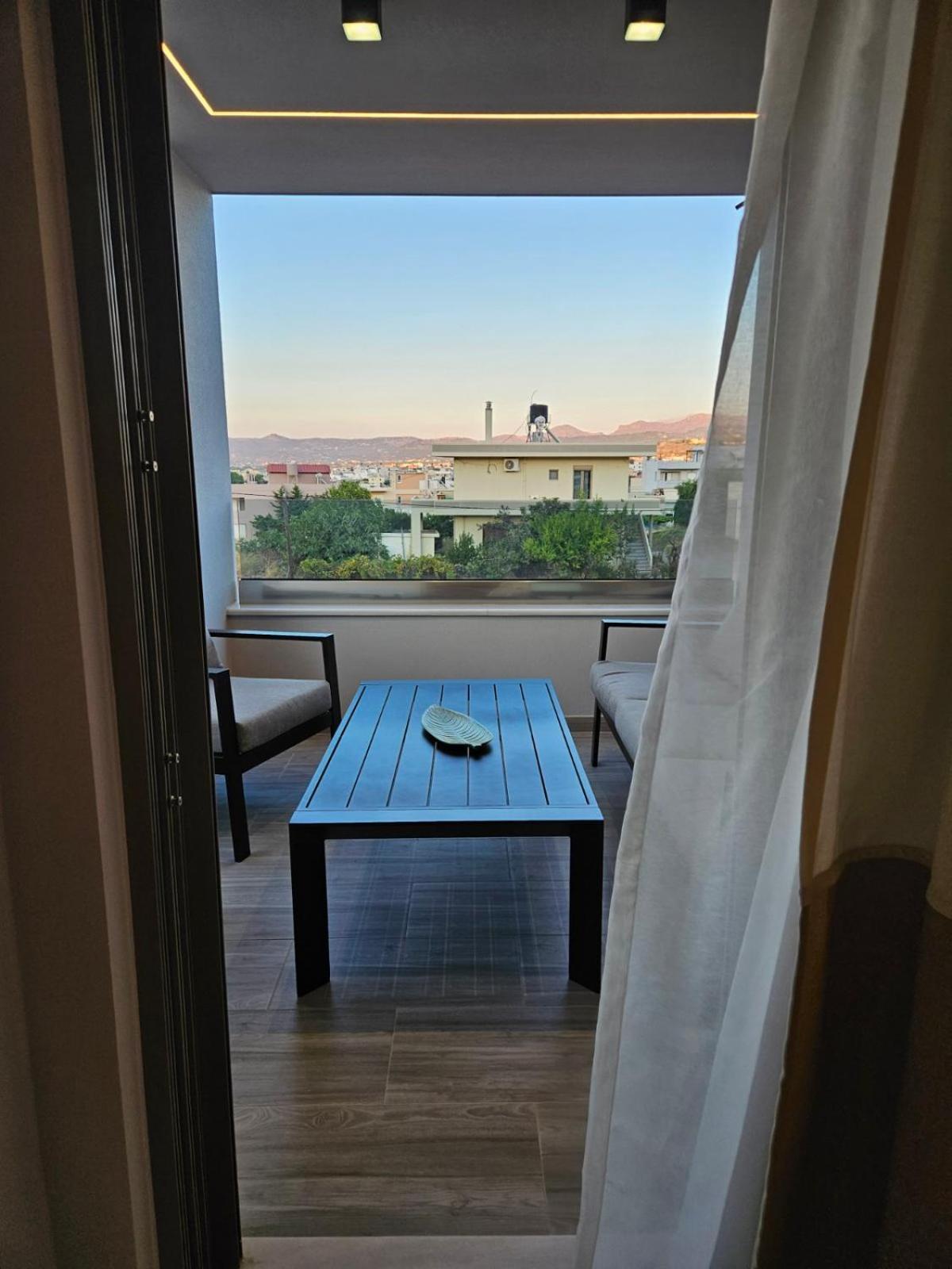 Calm & Dreamy Luxury Apts Pírgos Exterior photo