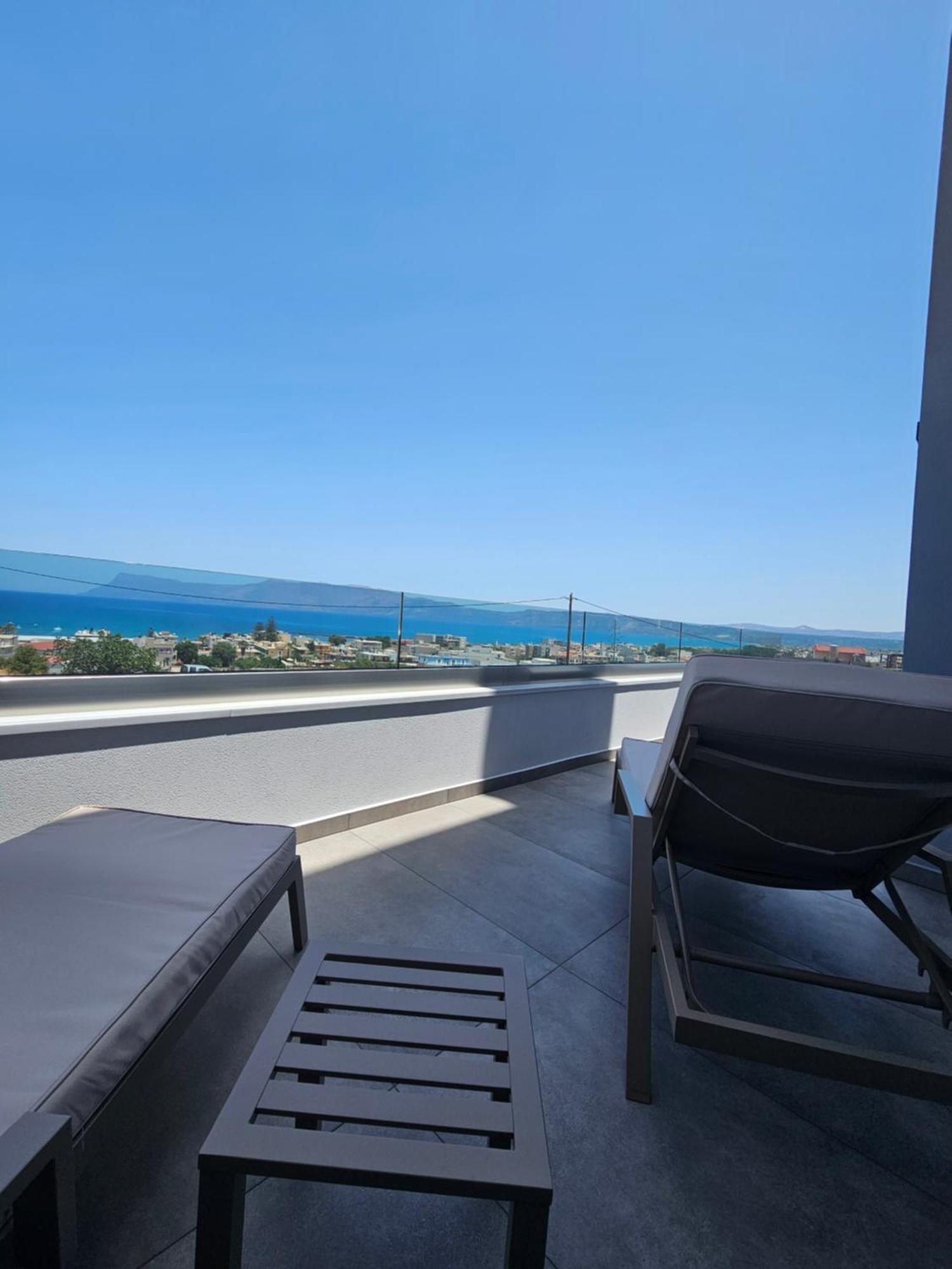 Calm & Dreamy Luxury Apts Pírgos Exterior photo